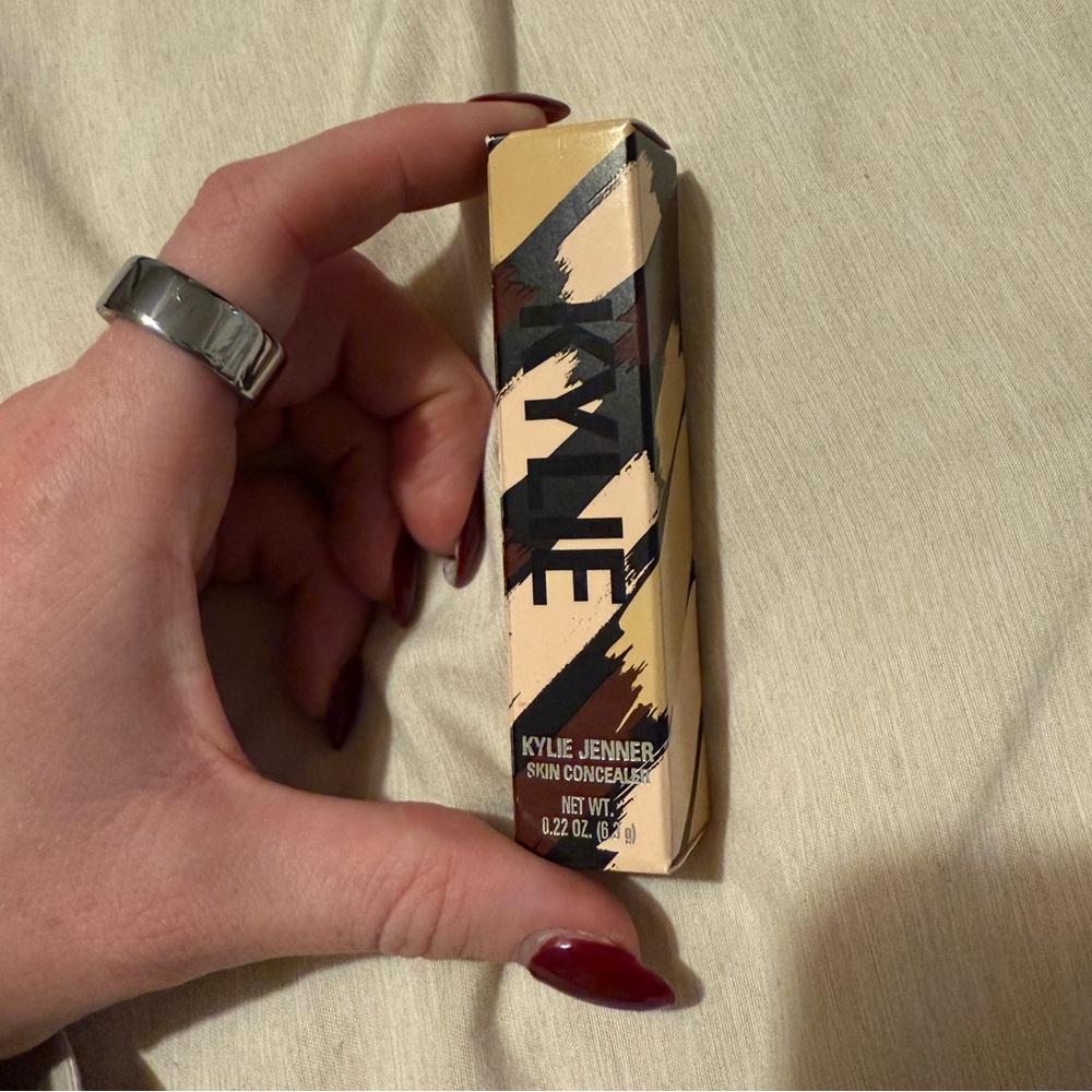 Kylie Cosmetics Concealer Himalaya